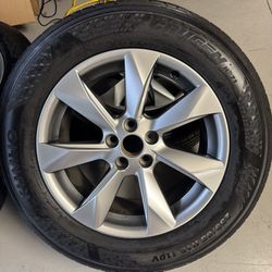Lexus 18” OEM Wheel & Tire Package (set of 4)