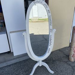 Vintage Little Girl’s  Mirror Age 2 To 9 Years Old