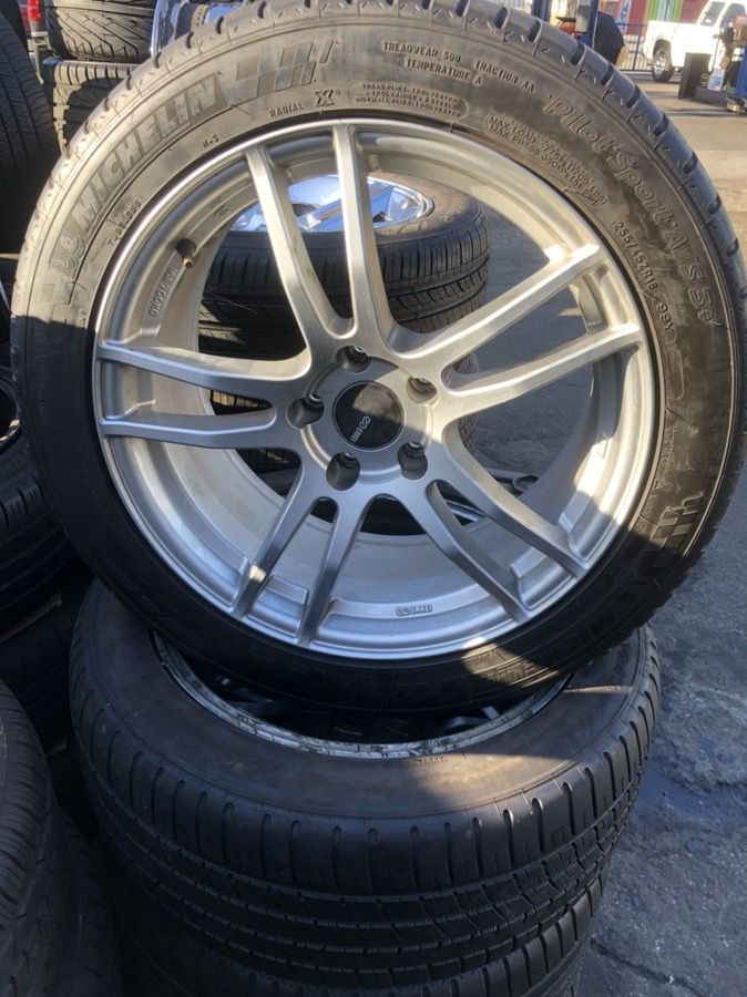 Enkei wheels 18 inch with Michelin tires