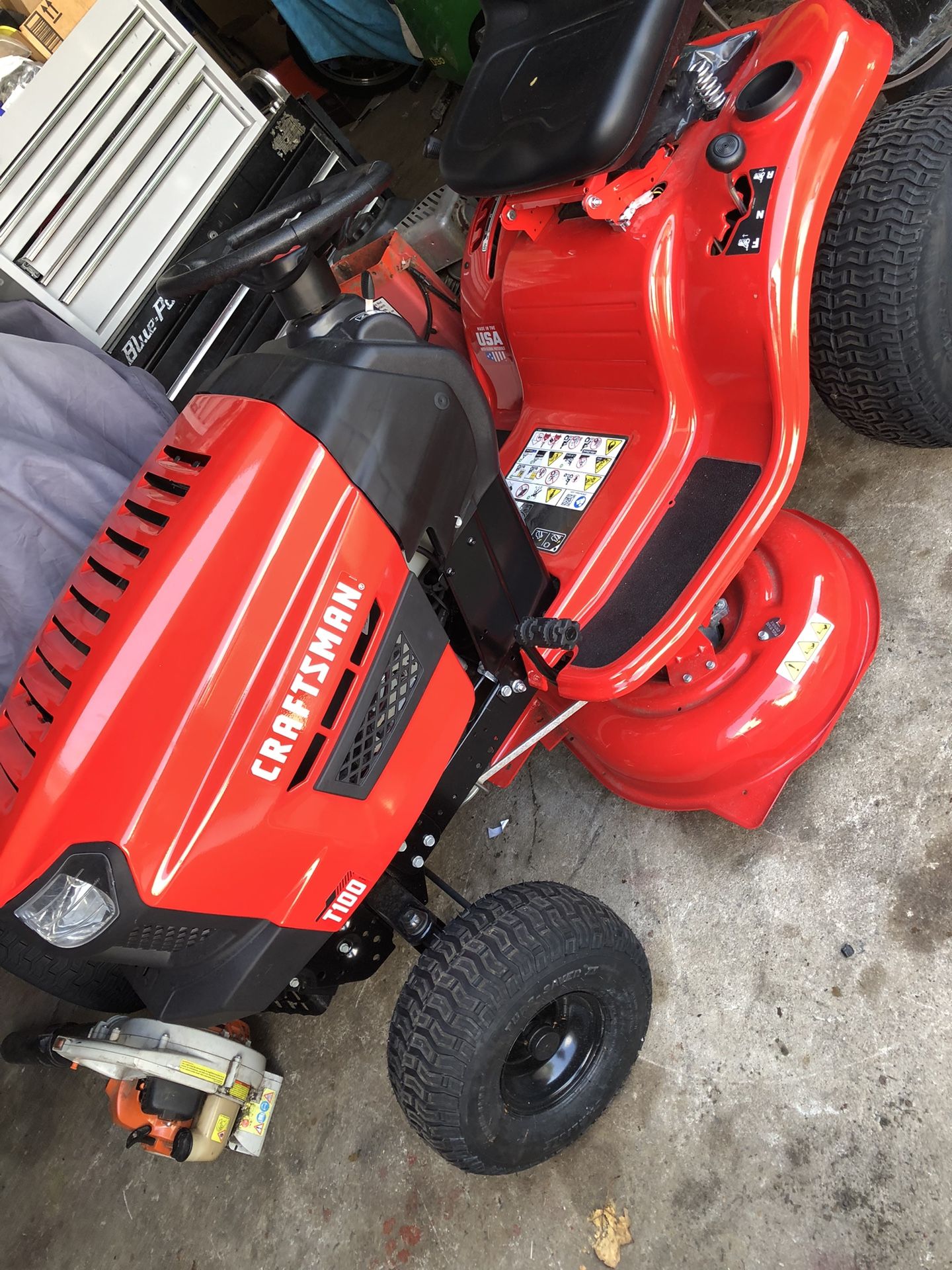 Brand New 2023 Never Used Craftsman 36 Inch Riding Lawn Tractor Mower 