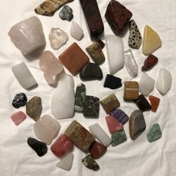 ASSORTED TUMBLED STONES PARCEL