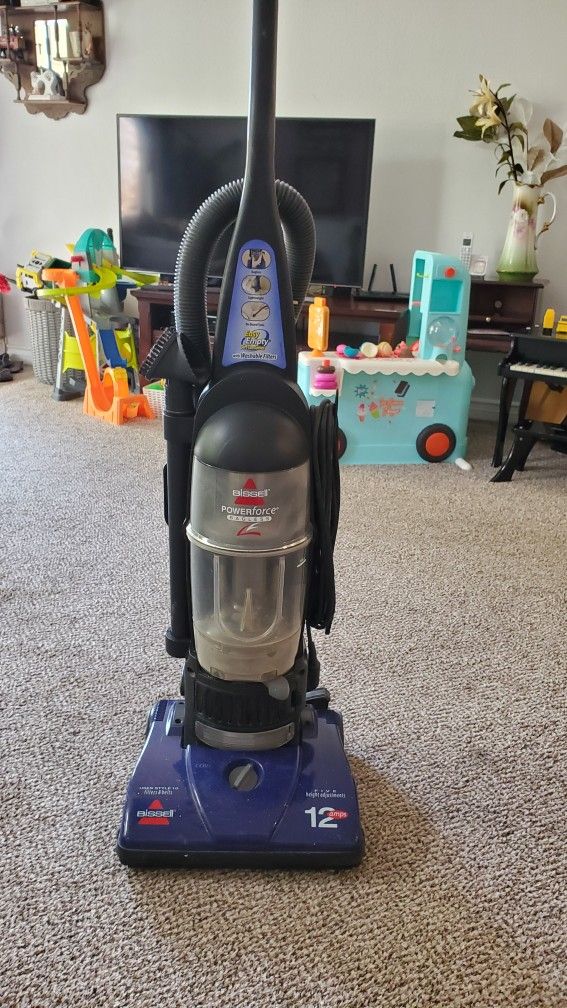 Bissell Vacuum for Sale in Henderson, NV - OfferUp