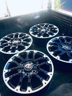 2026 Tundra 18” alloys. Brand new dealership take offs 1 mile. $375 set of 4. Fitment. (Fit all Toyota’s 2026-2024 Tacoma too.