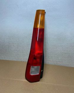 2002 to 2004 Honda Crv Cr-v Left Driver  Side Tail Light Factory Original