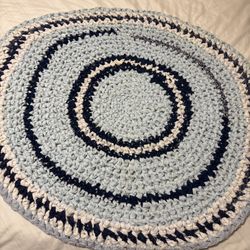 Round Morning Rag Rug. Light Blue, Navy Blue And White,and Light Blue With White Dots  At The Edge. Clean, Good Condition. Size 38”