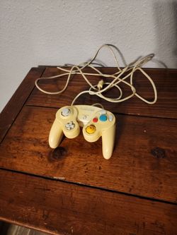 2 OLD Gamecube Controllers