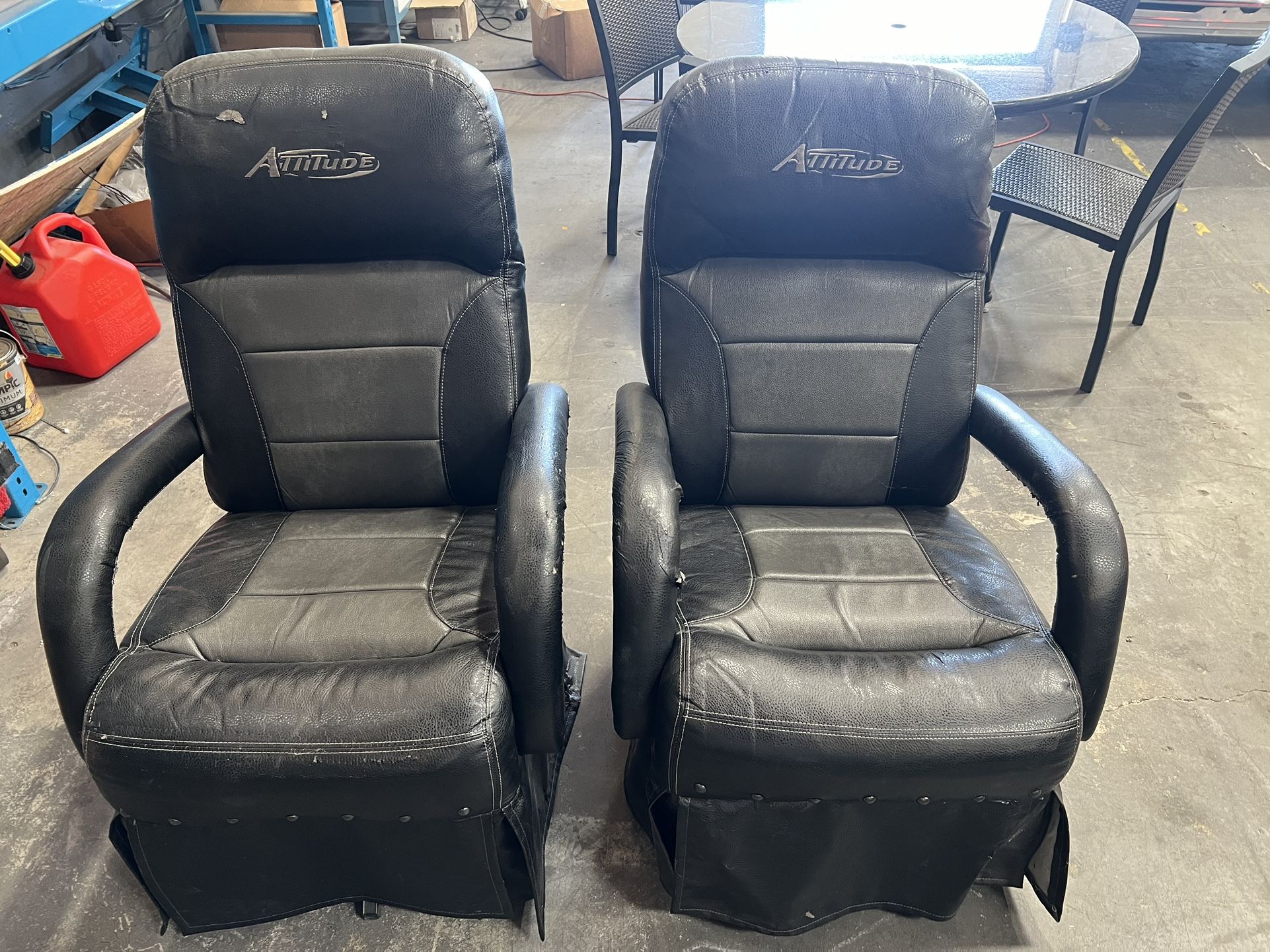 Attitude Toy Hauler Captain Chairs