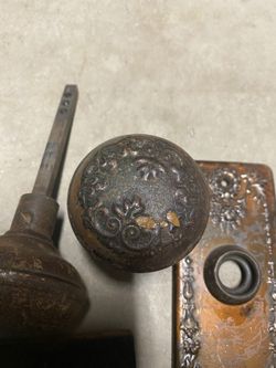Vintage Doorknob Set