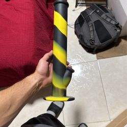 Black And Yellow Tobacco Smoker 