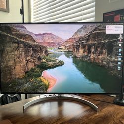 LG 32" Class Ultrafine 4K UHD Monitor with Thunderbolt 3