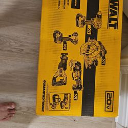 New Dewalt 5 tool combo kit