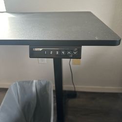 Hydraulic desk for sale!!