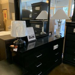 Amalia Dresser With Mirror