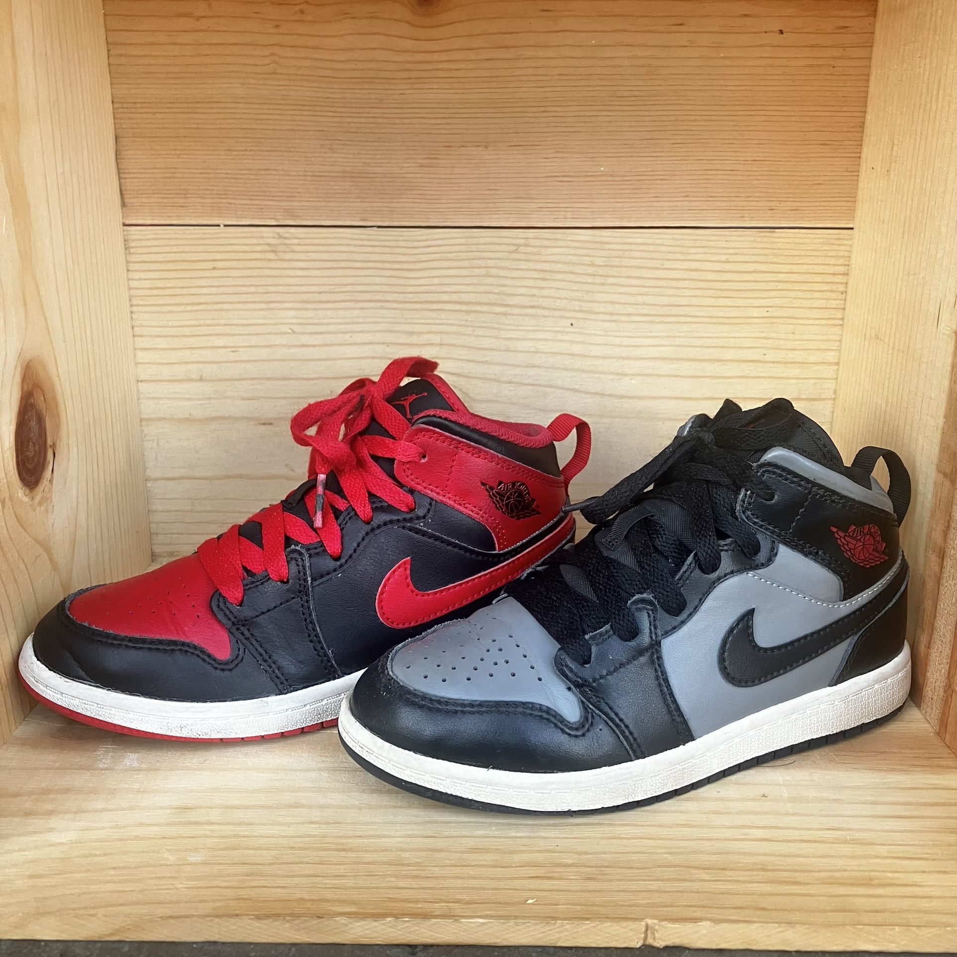 Nike Air Jordan 1 Mid Bundle