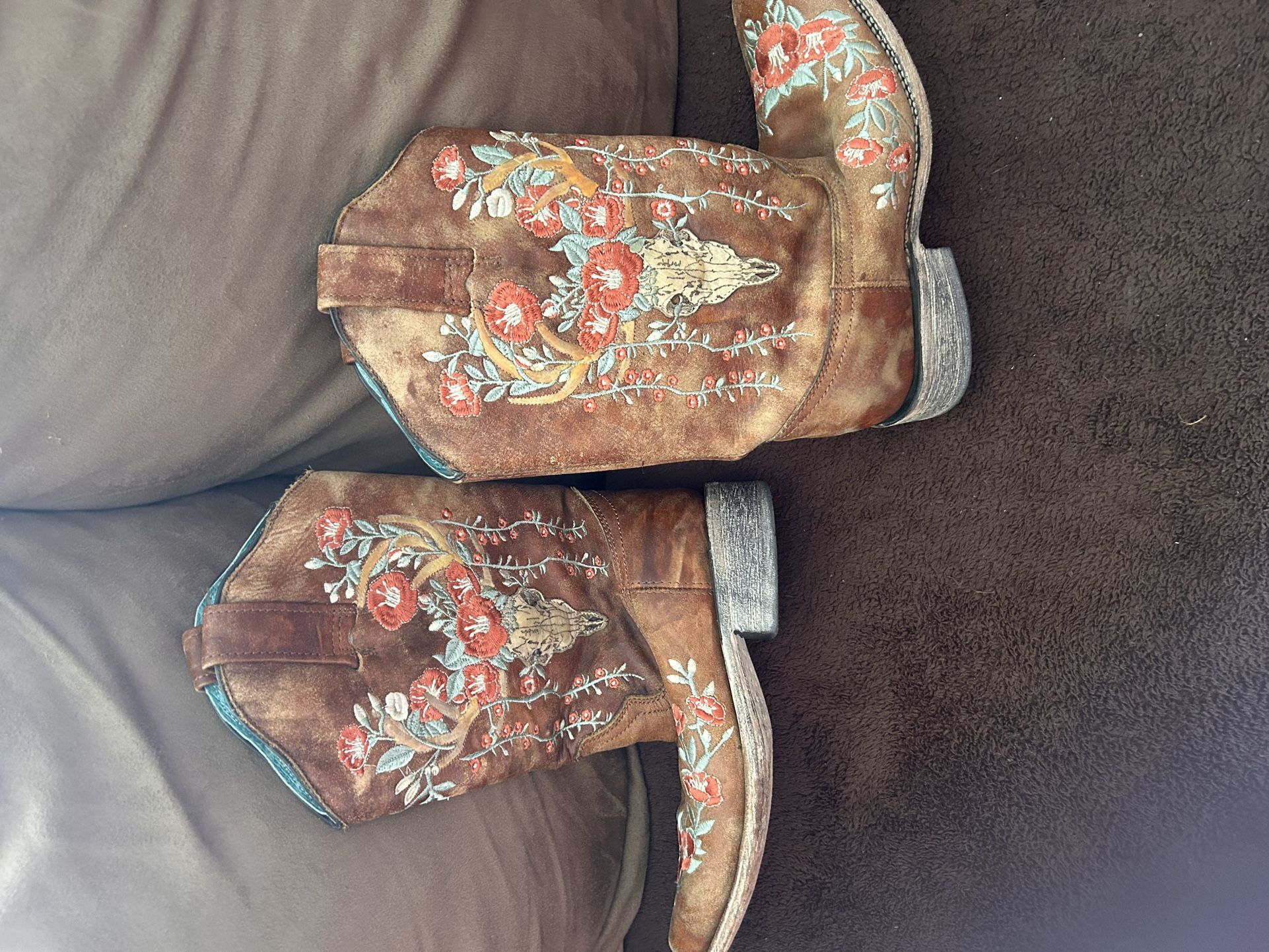 Women’s Corral Boots 7M