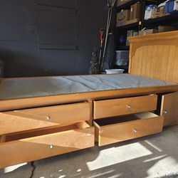 Oak Twin Bed And Dresser In One