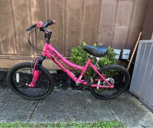 BCA Kids Pink Mountain Bike