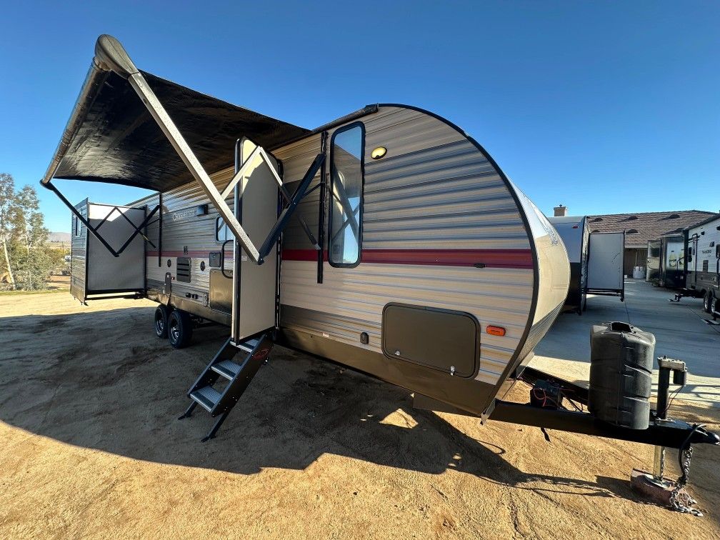 2018 CHEROKEE 3 SLIDE 2 ROOM BUNKBEND