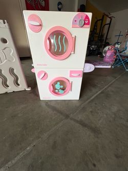 Kids play pin and toy washer machine