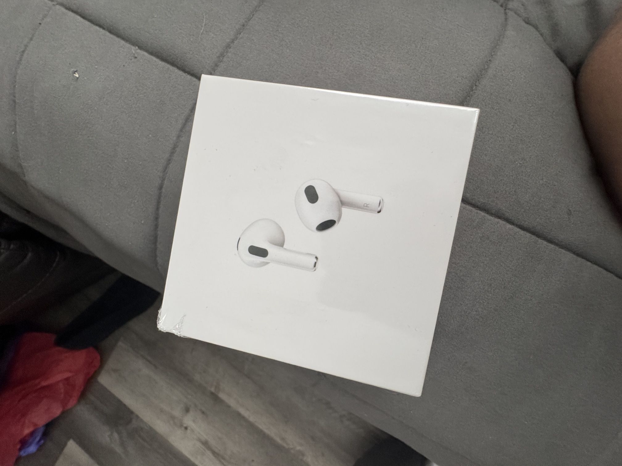 Air Pods Gen 3