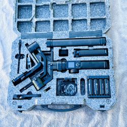 Feiyu Tech AK4500 3-Axis Handheld Gimbal Stabilizer Essentials Kit