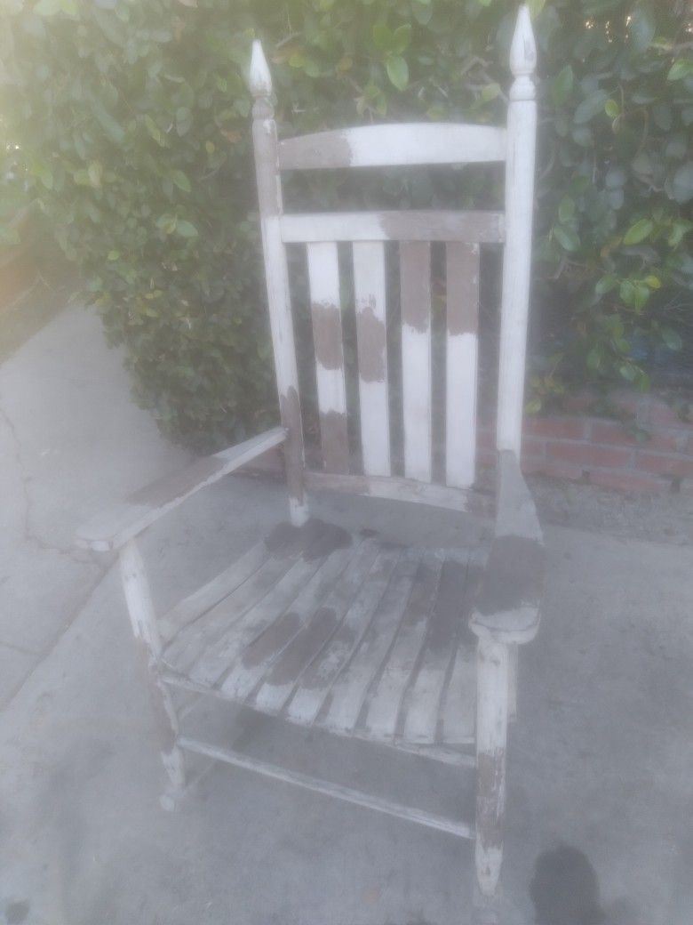 Wood Rocking Chair