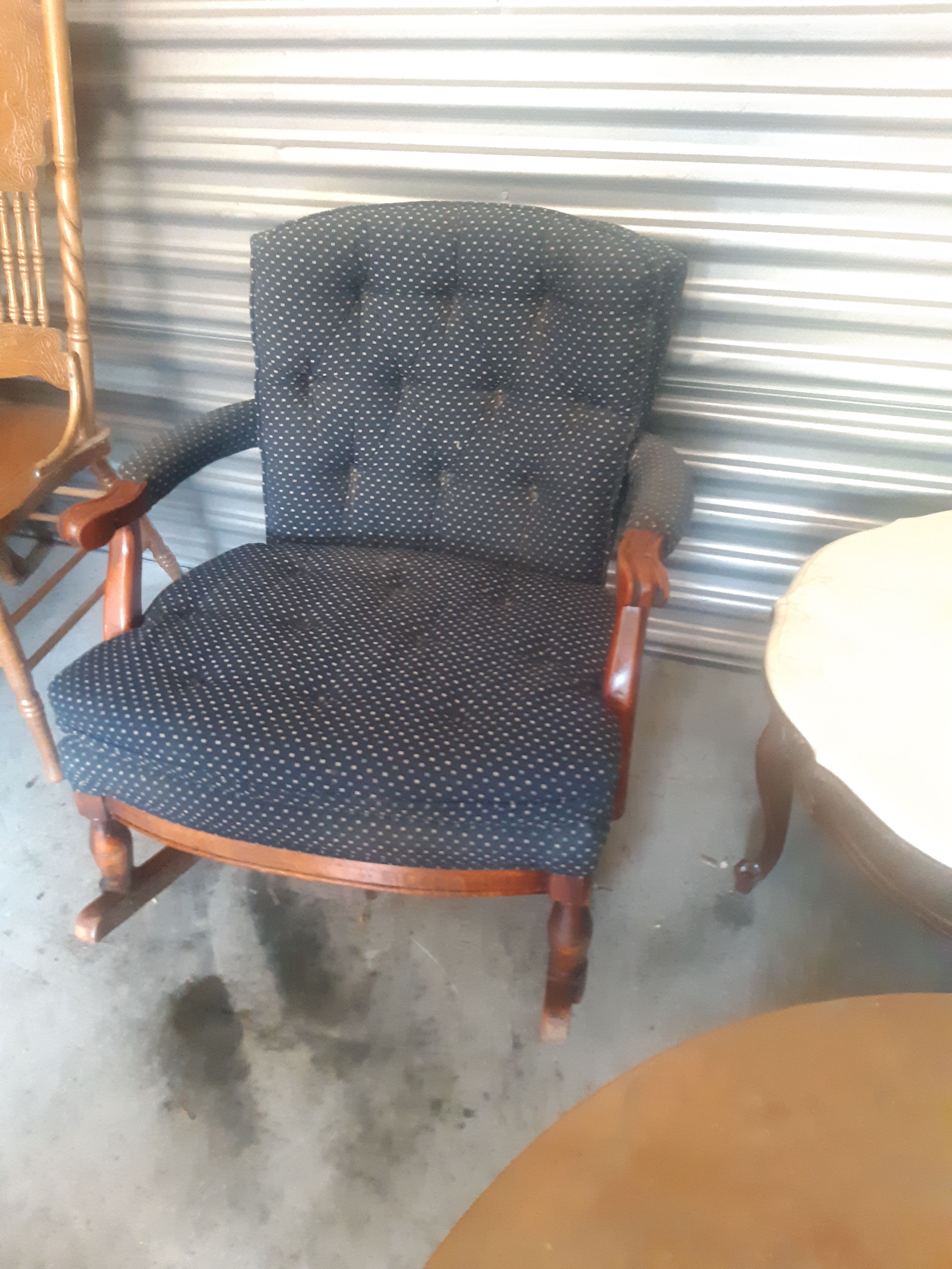 VINTAGE ANTIQUE MID CENTURY FRENCH STYLE WOOD PADDED FABRIC TUFTED ACCENT ROCKER ROCKING CHAIR