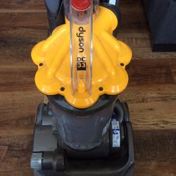 Dyson Vacuum DC33