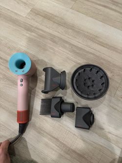 Dyson Supersonic Hair Dryer Vinca Blue Rose + Case