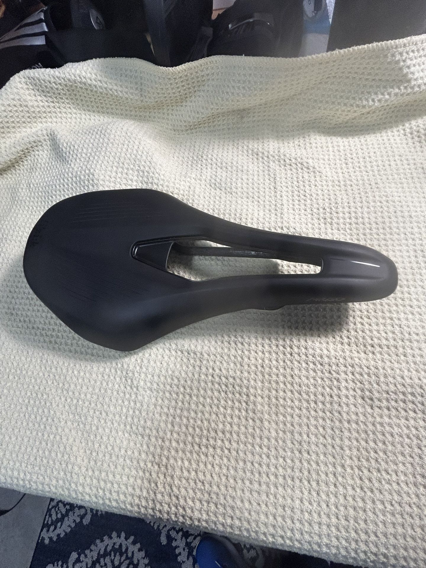Fizik Argo R1 Saddle