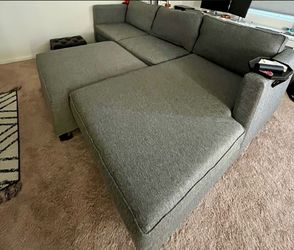 Beautiful like new L shape sofa