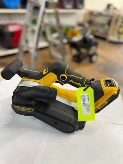DEWALT 20V MAX XR CORDLESS BELT SANDER USED