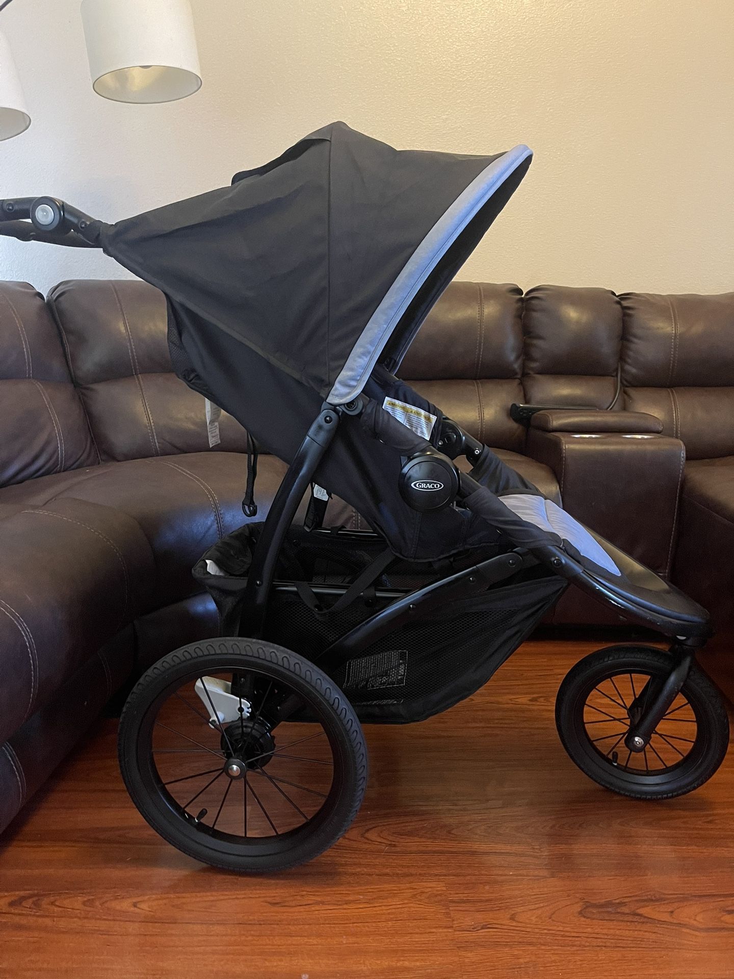 GRACO JOGGER STROLLER