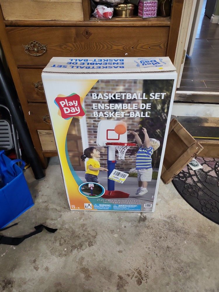 Play DAY Kids Basketball Hoop