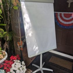 Flipchart Magnetic White Board Adjustable Height And On Wheels 