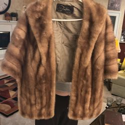 Classic Ladies 1950’s Autumn haze Mink Stole by Fredrica Paris new York
