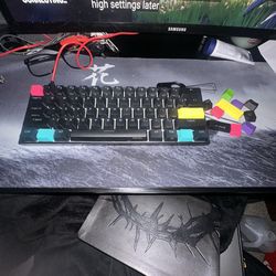 Anne Pro 2 60% Mechanical Keyboard RGB (Bluetooth/Wired)