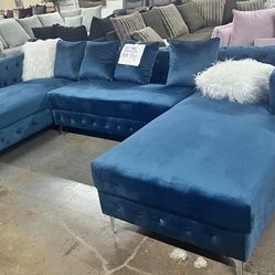 NEW BLUE VELVET LUXURY SECTIONAL SOFA AND FREE DELIVERY
