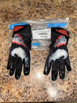 Football gloves
