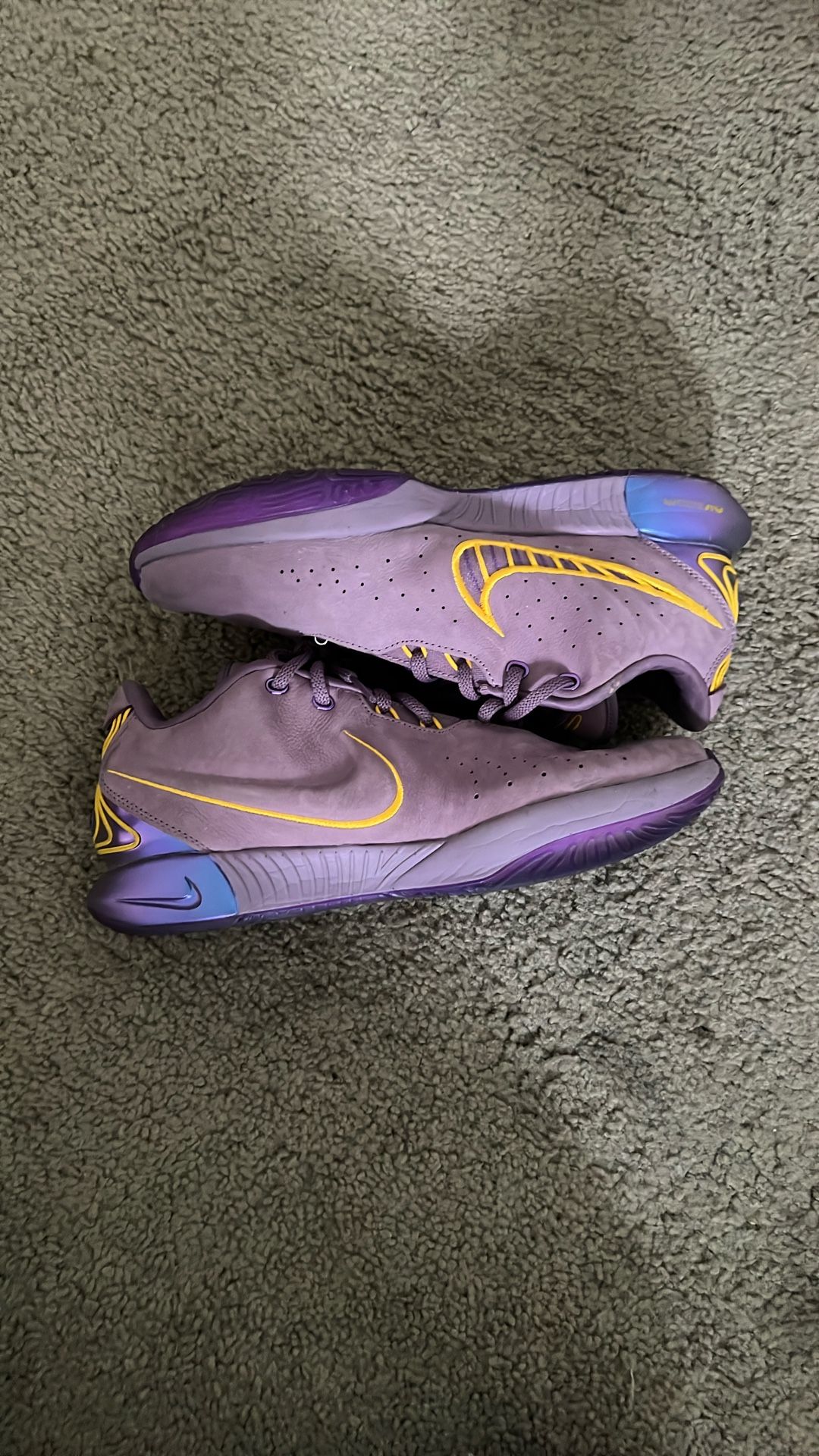 Lebron 21 Purple Rain ( SIZE 11 ) READ DESC
