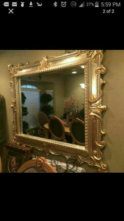 Huge mirror, very nice.