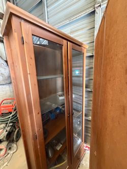 2 Cabinets