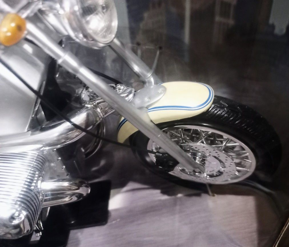 New BMW R1200C Motorcycle 1:6 Scale Diecast Road Rider Bike