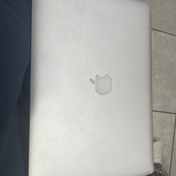 Mid-2012 MacBook Pro 15” Retina (Screen Not Working, For Parts/Repair)
