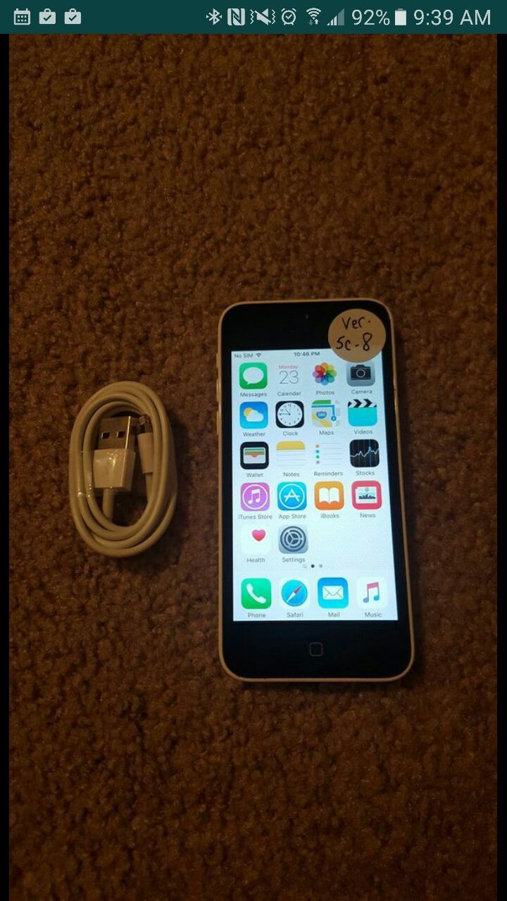 Verizon Apple iPhone 5c 8gb factory unlocked At&t T-Mobile Metro Pcs