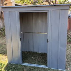 outdoor shed 