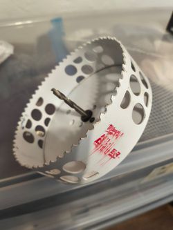 Milwaukee 6in Hole Saw with Drill Bit