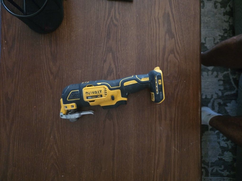 DeWalt Oscillating Tool
