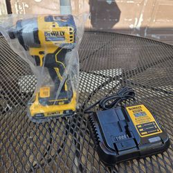 DeWalt 20V Atomic Brushless Impact W Battery x3