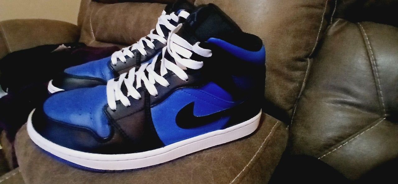 Air Jordan1 MID Royal Black / BLUE